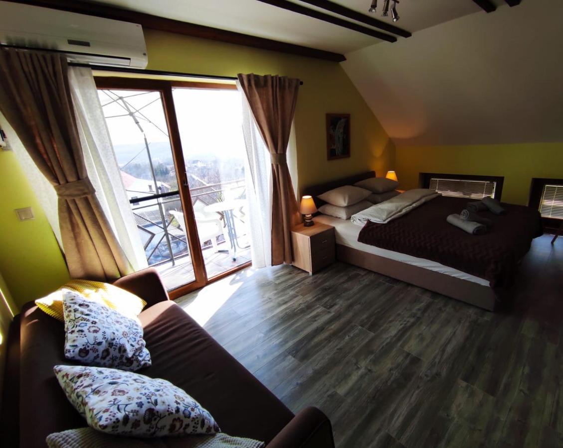 Accommodation "Old Town Dreznik" Раковица Экстерьер фото