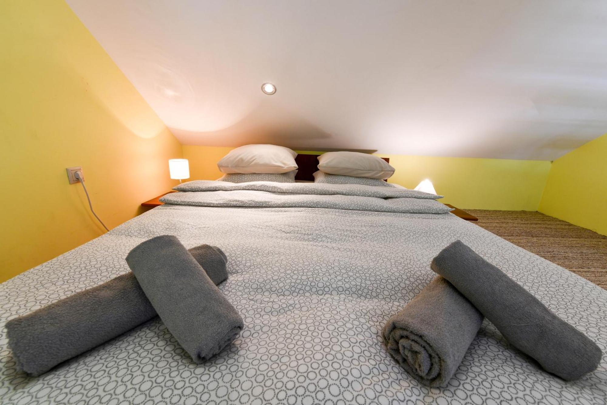 Accommodation "Old Town Dreznik" Раковица Экстерьер фото