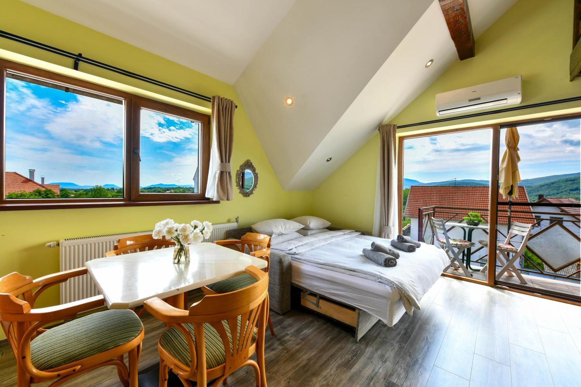 Accommodation "Old Town Dreznik" Раковица Экстерьер фото