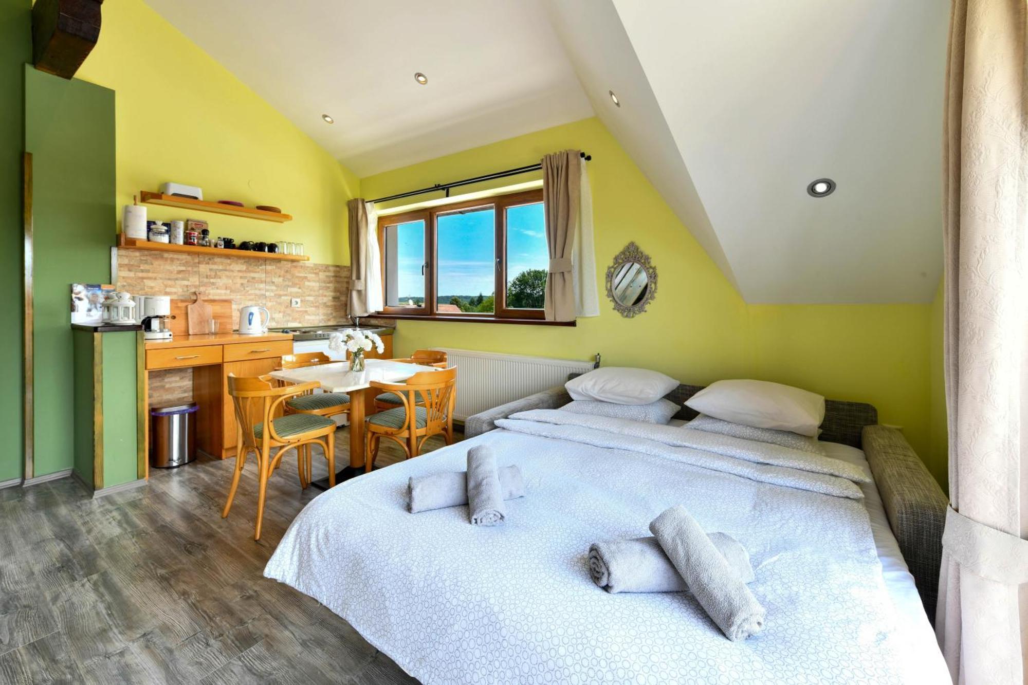 Accommodation "Old Town Dreznik" Раковица Экстерьер фото