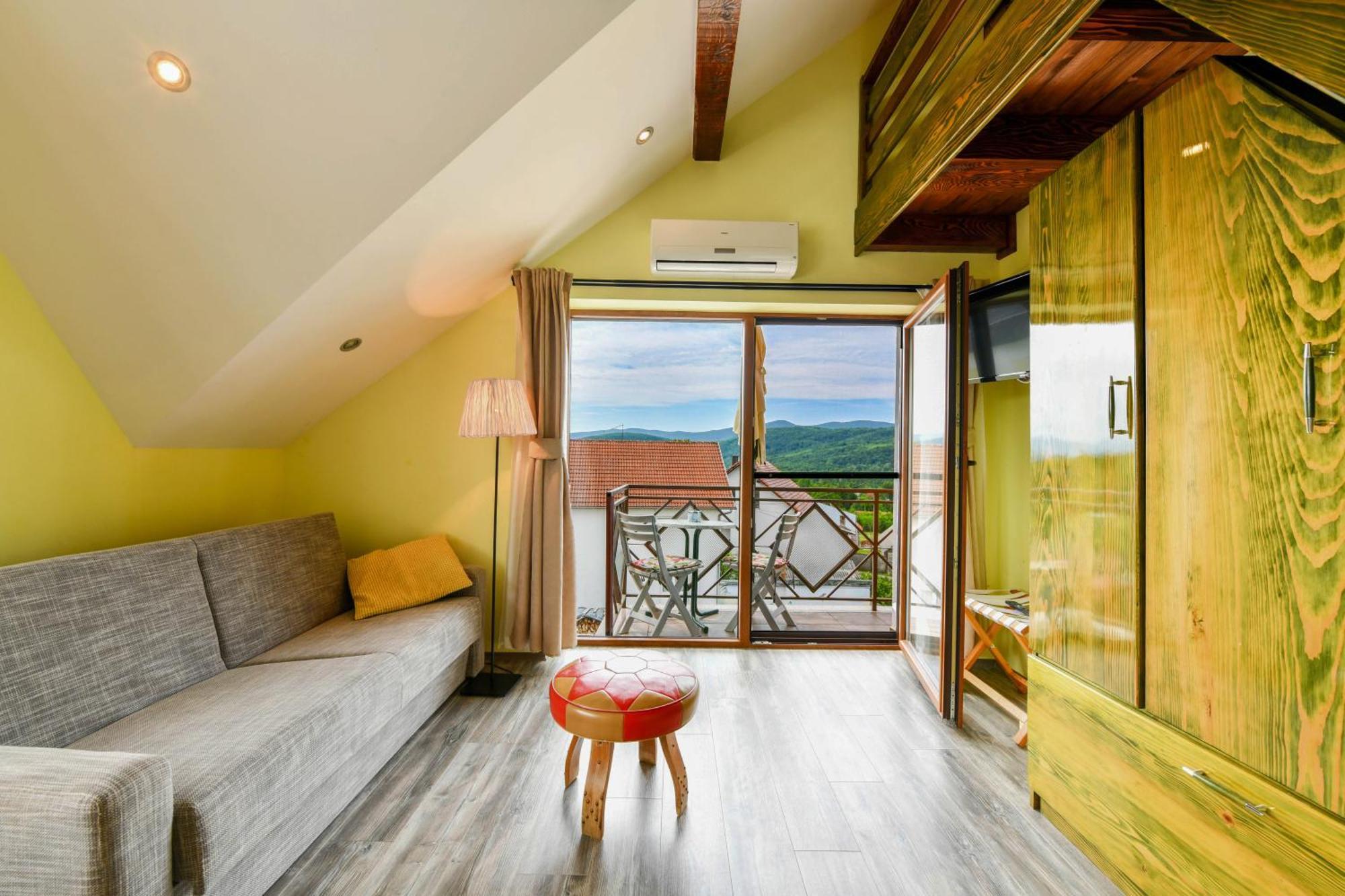 Accommodation "Old Town Dreznik" Раковица Экстерьер фото